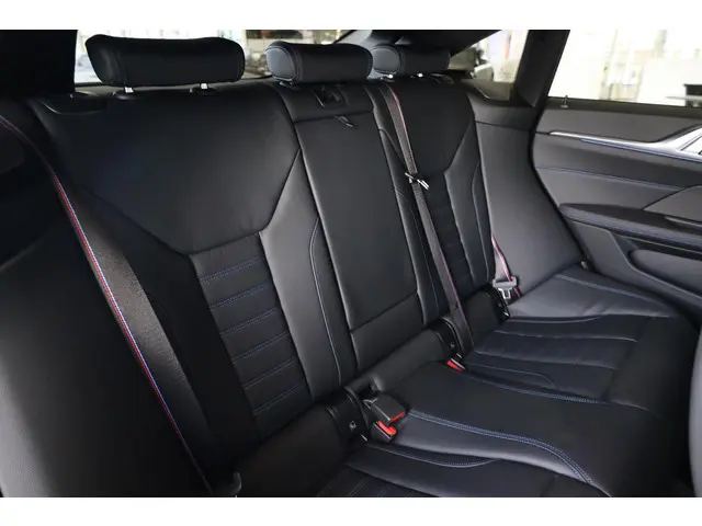 BMW i4 eDrive40 2023 Elektrisch 9