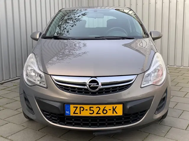 Opel Corsa 1.2 EcoFlex Selection|Airco| 2013 Benzine 3