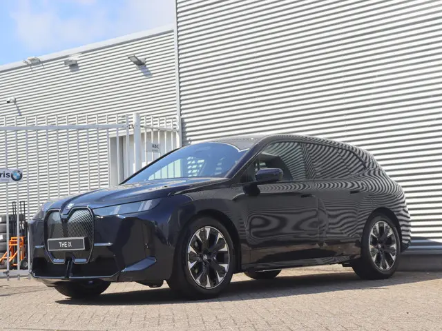 BMW iX xDrive45 2025 Elektrisch 36