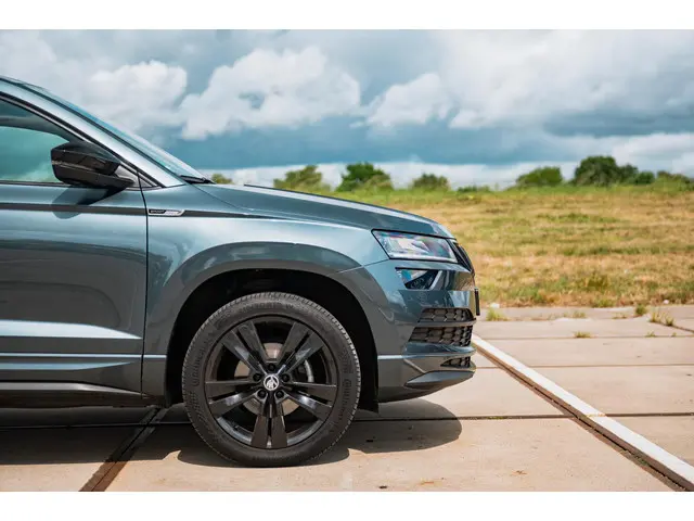 Škoda Karoq 1.5 TSI ACT Sportline Business 2021 Benzine 10