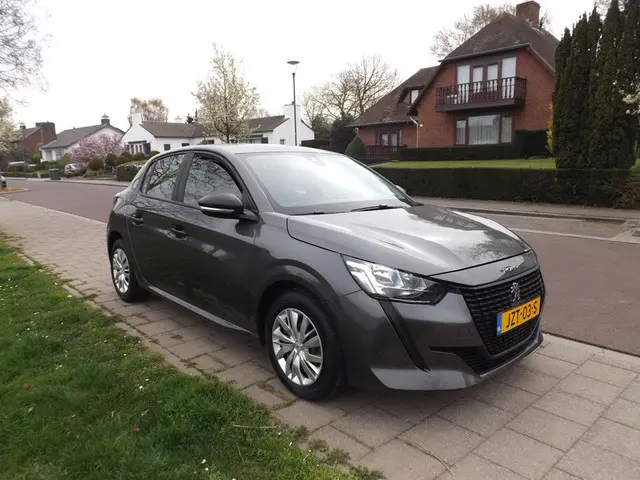Peugeot 208 1.2 PureTech Like 2021 Benzine 3