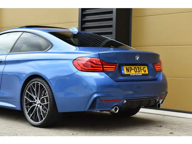 BMW 4 Serie Coupé 430i 2017 Benzine 4