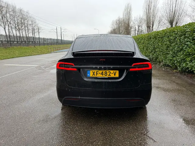 Tesla Model X 100D 6p. 2018 Elektrisch 3
