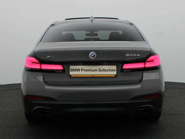 BMW 5 Serie Sedan 545e xDrive 2022 Hybride Benzine 5