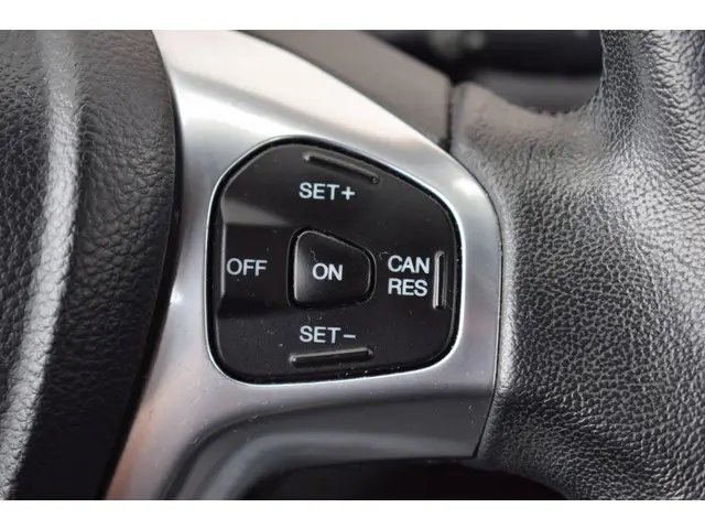 Ford Fiesta 1.0 EcoBoost Titanium 2015 Benzine 28