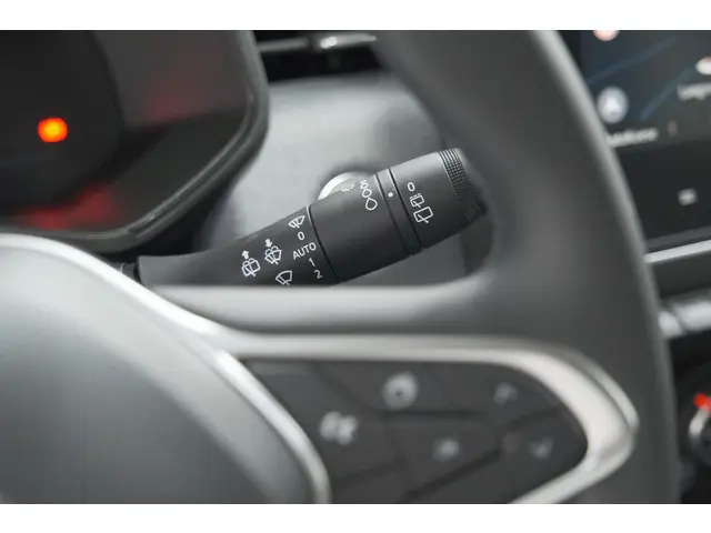 Renault Clio TCe 90 Evolution 2024 Benzine 40