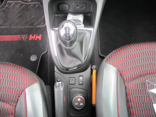 Renault Captur 0.9 TCe Helly Hansen 2015 Benzine 18