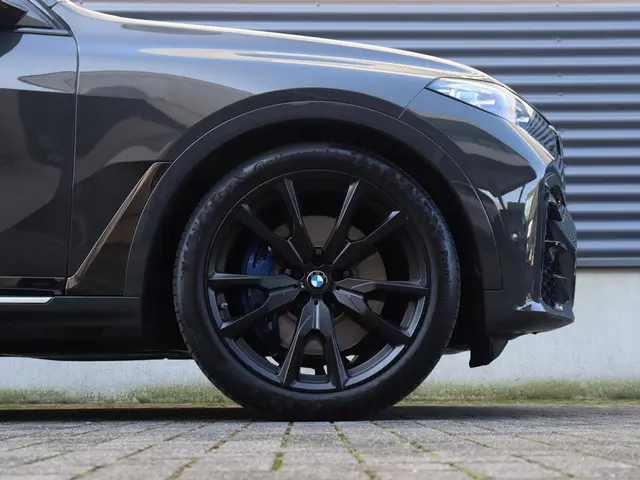BMW X7 xDrive40i 2021 Benzine 6