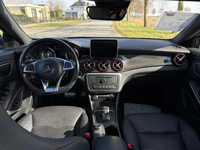Mercedes-Benz CLA AMG 45 4MATIC 2015 Benzine 20