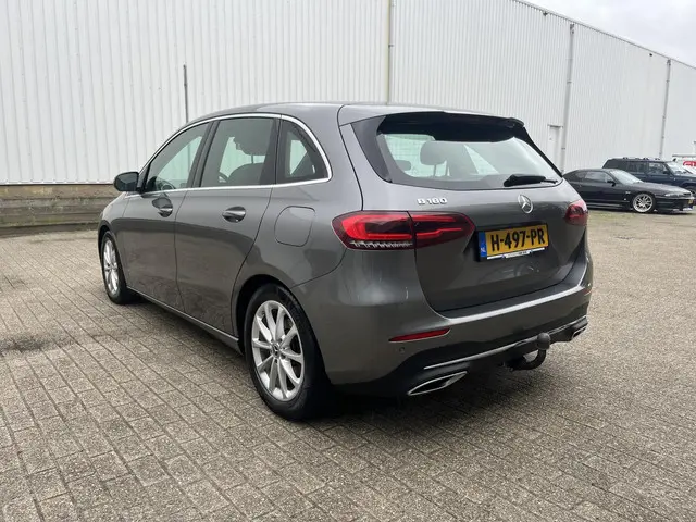 Mercedes-Benz B-Klasse 180 Launch Edition 2020 Benzine 65