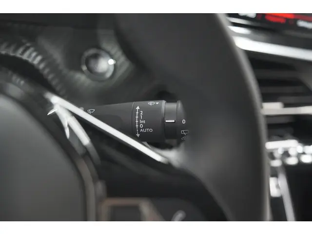 Peugeot 2008 PureTech 102 Allure Pack 2021 Benzine 25