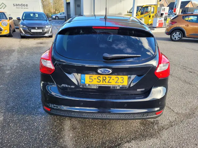 Ford Focus 1.0 EcoBoost Titanium 2013 Benzine 5