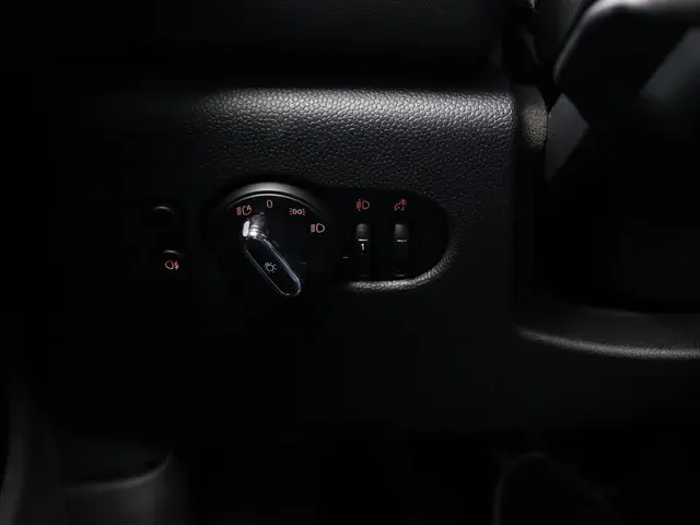 MINI 3-Deurs One 2022 Benzine 25