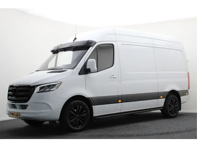 Mercedes-Benz Sprinter 317 CDI Aut. L2H2 2022 Diesel 16
