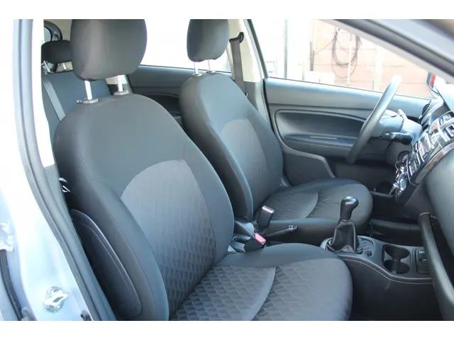 Mitsubishi Space Star 1.0 Cool+ 2020 Benzine 12