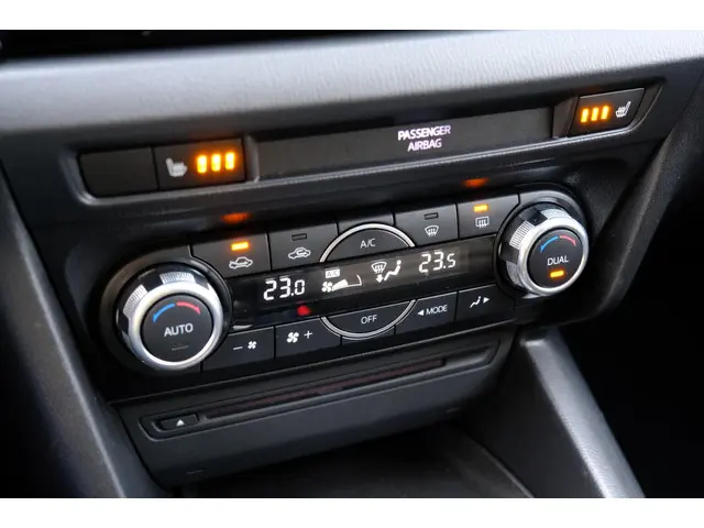 Mazda 3 2.0 TS+ Xenon|Nav|Clima|Stoelverw|LMV 2014 Benzine 14