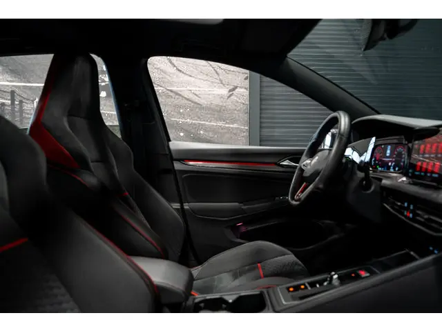 Volkswagen Golf 2.0 TSI GTI 2022 Benzine 29