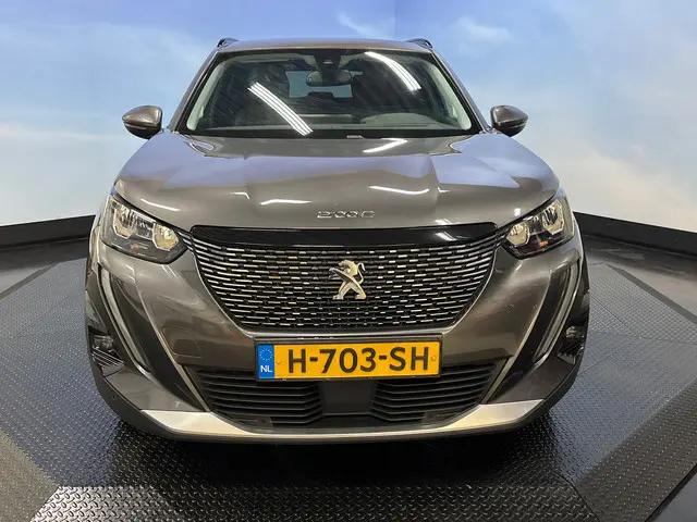 Peugeot 2008 1.2 PureTech Blue Lease Allure 2020 Benzine 6