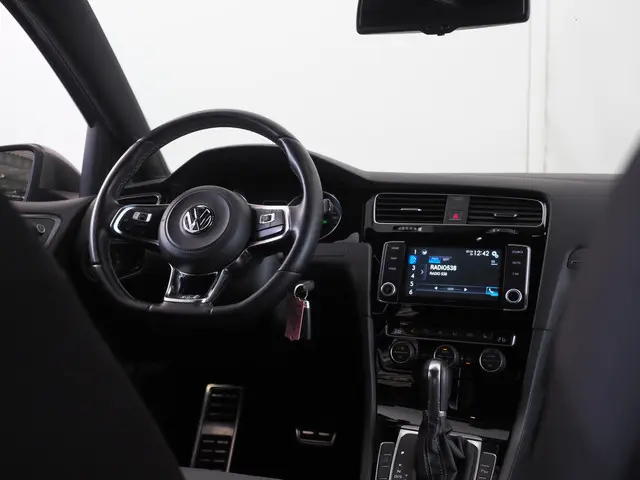 Volkswagen Golf 1.4 TSI Highline R - Line 2014 Benzine 23
