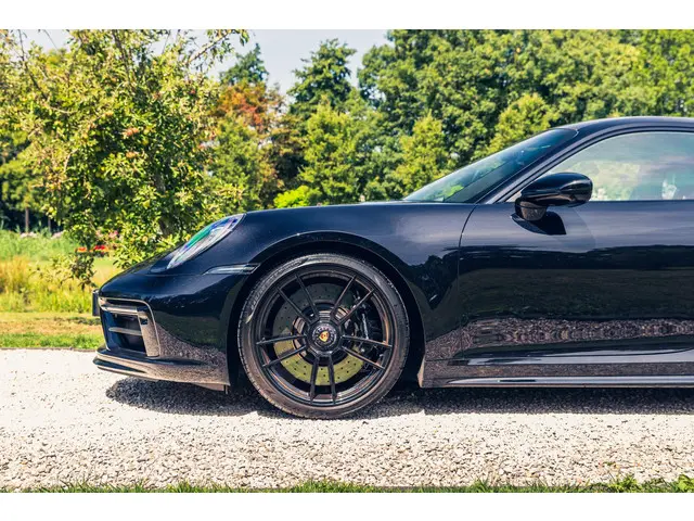 Porsche 911 3.0 Carrera GTS 2022 Benzine 99