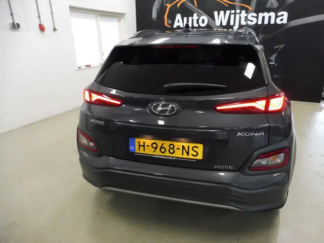 Hyundai Kona EV Premium 64 kWh SOH 98% 2020 Elektrisch 16