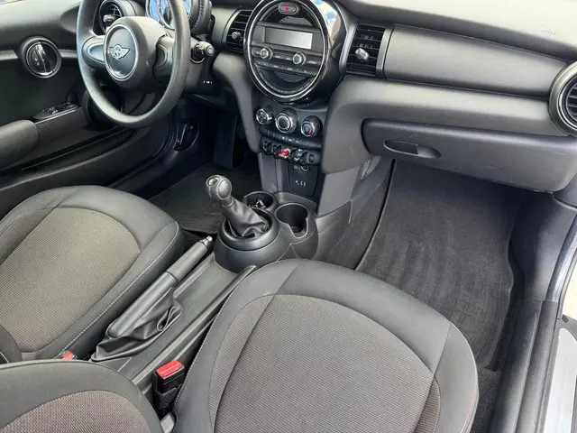MINI One 3