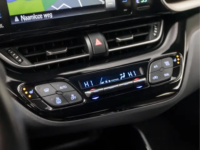 Toyota C-HR 1.8 Hybrid Sport 2018 Hybride Benzine 10