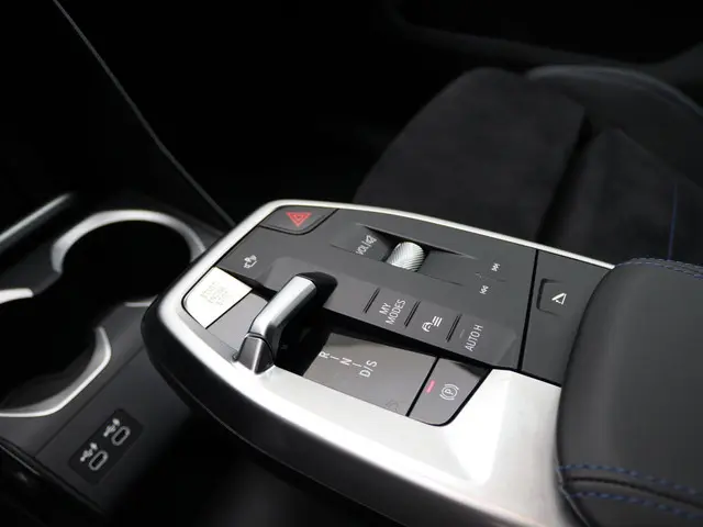 BMW X1 xDrive30e 2024 Hybride Benzine 11