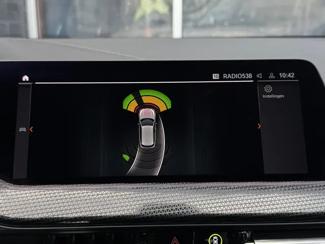 BMW 1 Serie 118i Executive Edition 2019 Benzine 19