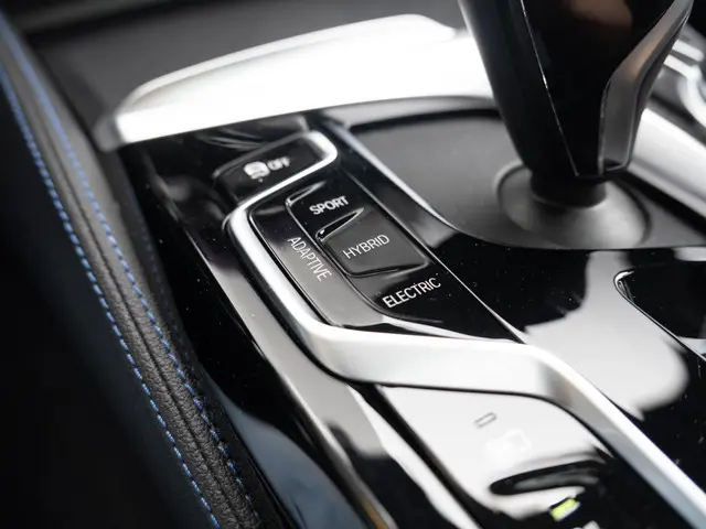 BMW 5 Serie Touring 530e xDrive 2021 Hybride Benzine 28