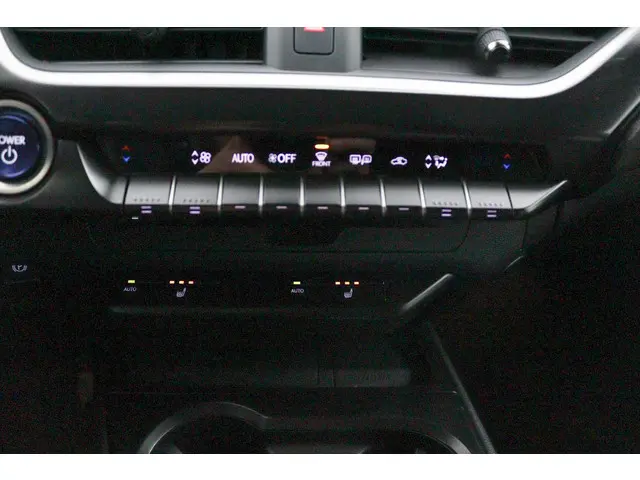 Lexus UX 250h Luxury Line 2020 Hybride Benzine 7