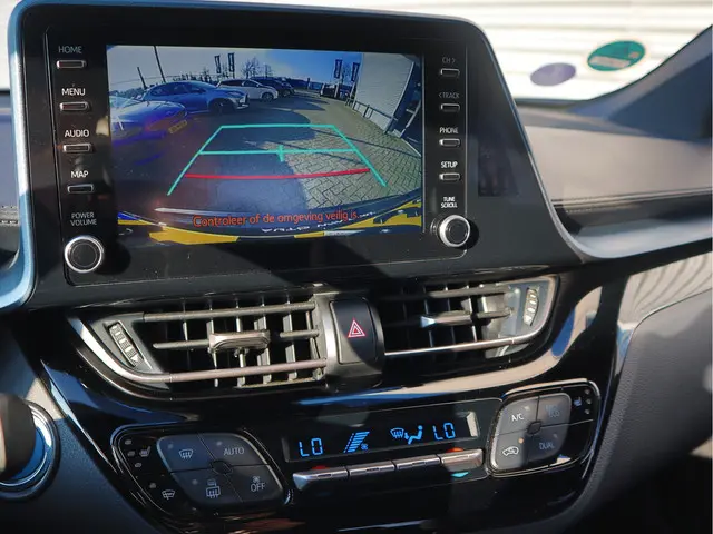 Toyota C-HR 1.8 Hybrid Dynamic 2021 Hybride Benzine 19