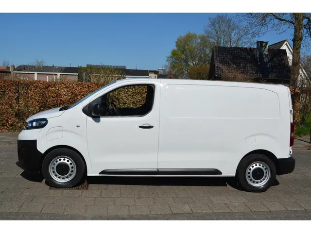 Opel Vivaro-e 3