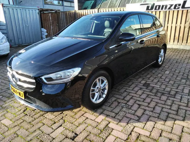 Mercedes-Benz B-Klasse 180 Premium Plus 2019 Benzine 4