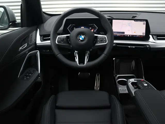 BMW X1 xDrive23i 2025 Benzine 9