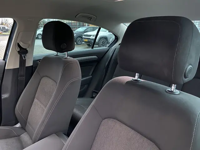 Volkswagen Passat 1.4 TSI ACT Highline 2015 Benzine 15