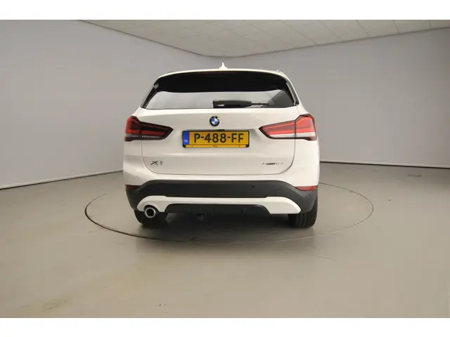 BMW X1 sDrive18i 2022 Benzine 3