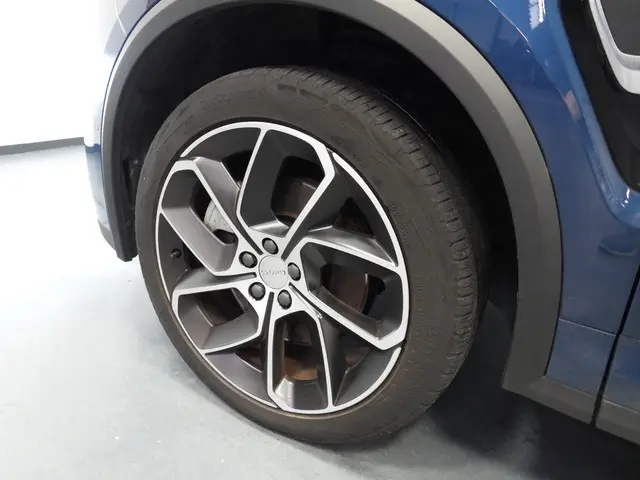 Lynk & Co 01 1.5 PHEV BlackLine 2023 Hybride Benzine 43