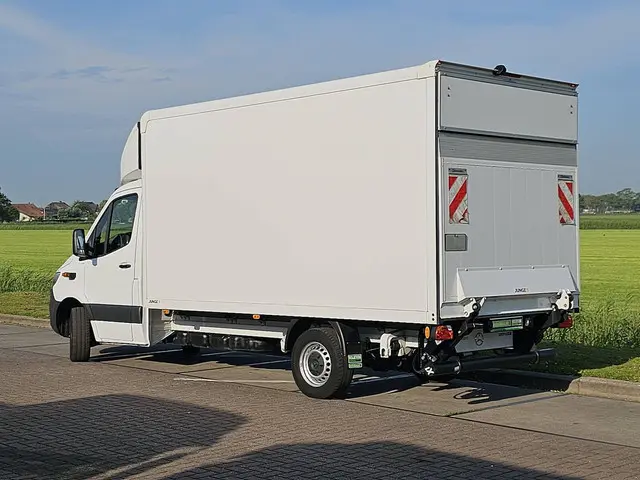 Mercedes-Benz Sprinter 317 2024 Diesel 6