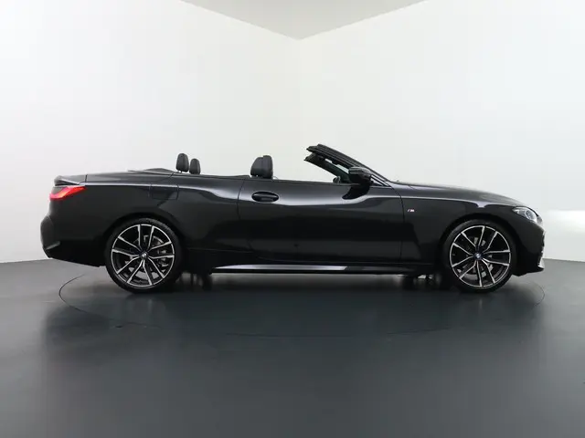 BMW 4 Serie Cabrio 420i High Executive 2021 Benzine 8