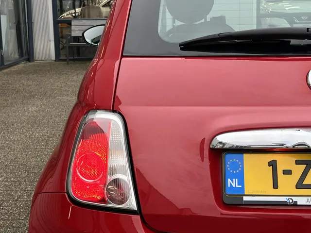 Fiat 500 0.9 TwinAir Turbo Cult 2015 Benzine 36