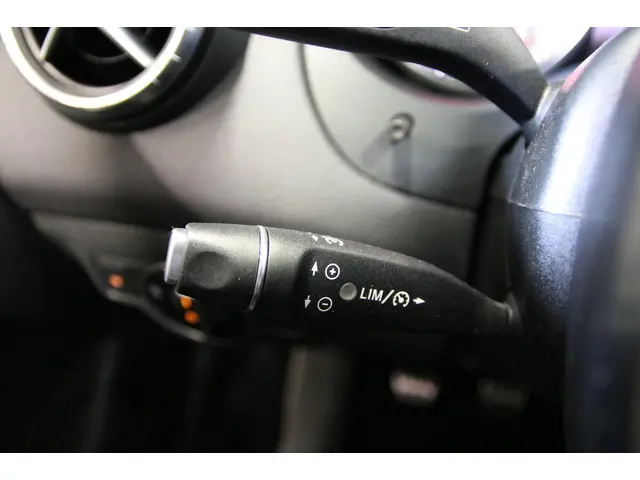 Mercedes-Benz CLA 180 Ambition 2014 Benzine 19