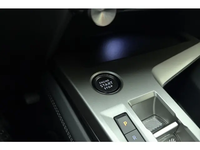 Peugeot 308 SW 1.2 PureTech Allure 2024 Benzine 28