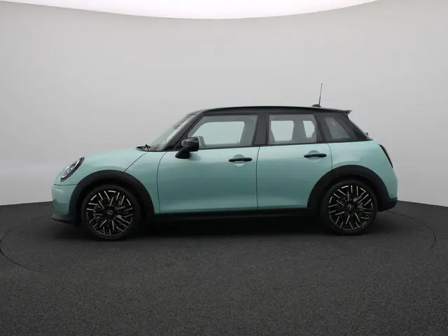 MINI 5-Deurs Cooper S 2025 Benzine 4