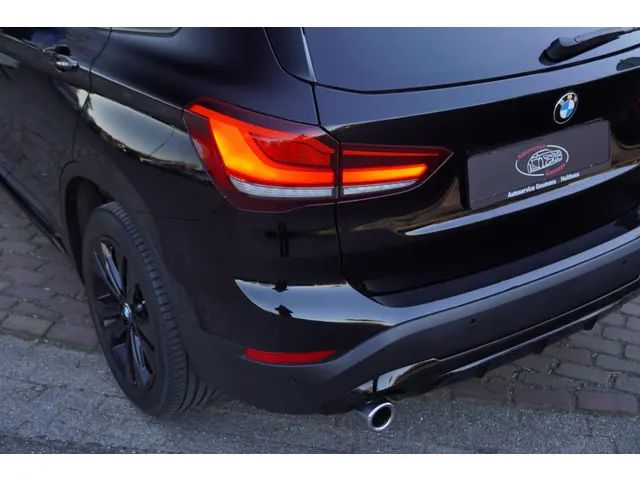 BMW X1 sDrive18i Executive Edition 2021 Benzine 15