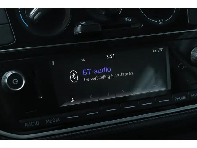 Volkswagen up! 1.0 BMT move up! | Facelift model 2017 Benzine 9