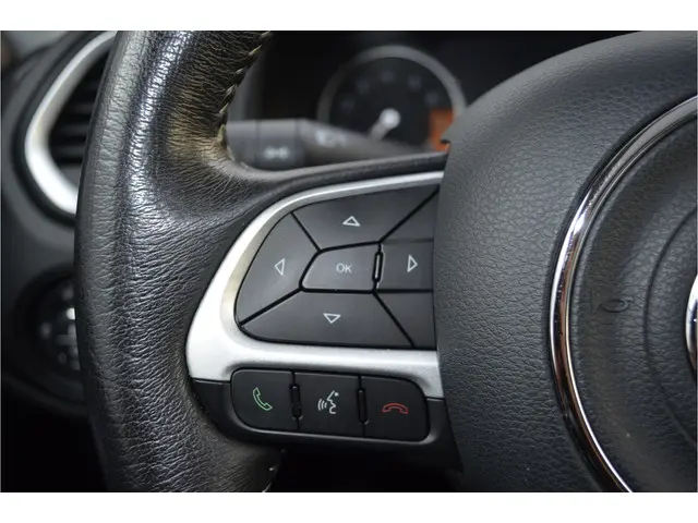 Jeep Renegade 1.4 MultiAir Limited 2015 Benzine 10