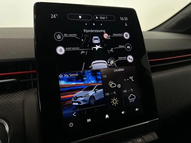 Renault Clio 1.3 TCe 130 EDC R.S. Line 2021 Benzine 32