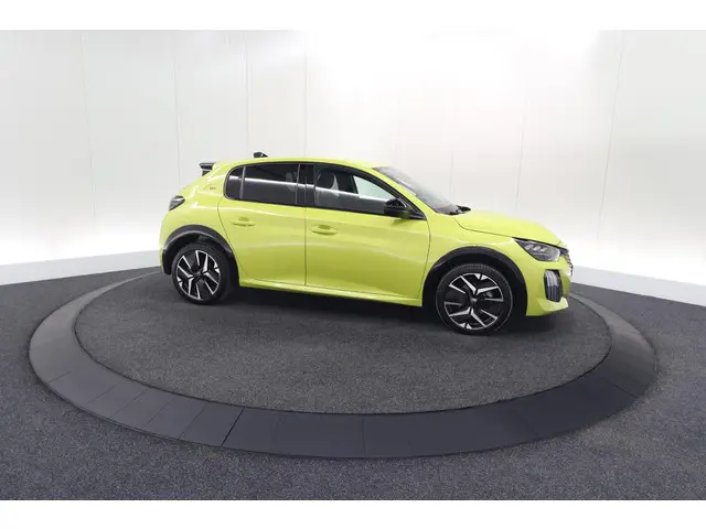 Peugeot 208 Hybrid 136 e-DCS6 GT 2024 Hybride Benzine 8