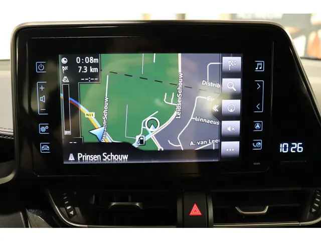 Toyota C-HR 1.8 Hybrid Dynamic, 2017 Hybride Benzine 31